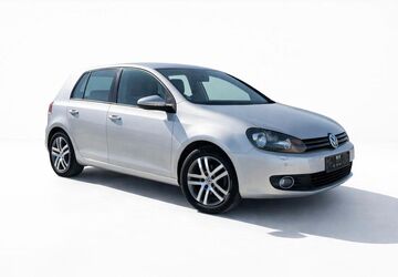 VW Golf 120.800 km 8.999 &euro; Stuttgart 70469