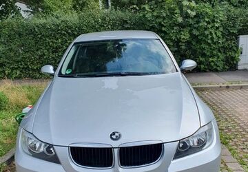 BMW 318 156.000 km 4.500 &euro; Stuttgart 70437