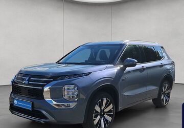 Mitsubishi Plug-in Hybrid Outlander 16.472 km 45.900 &euro; Stuttgart 70190