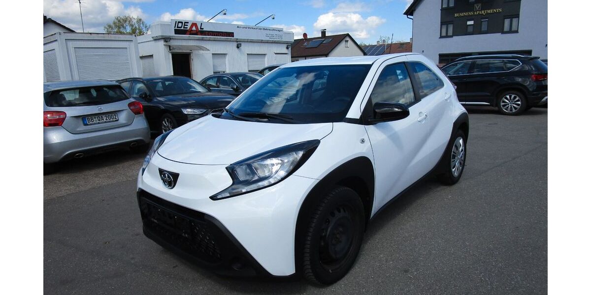 Toyota Aygo (X) 21.000 km 15.500 &euro; Böblingen 71032