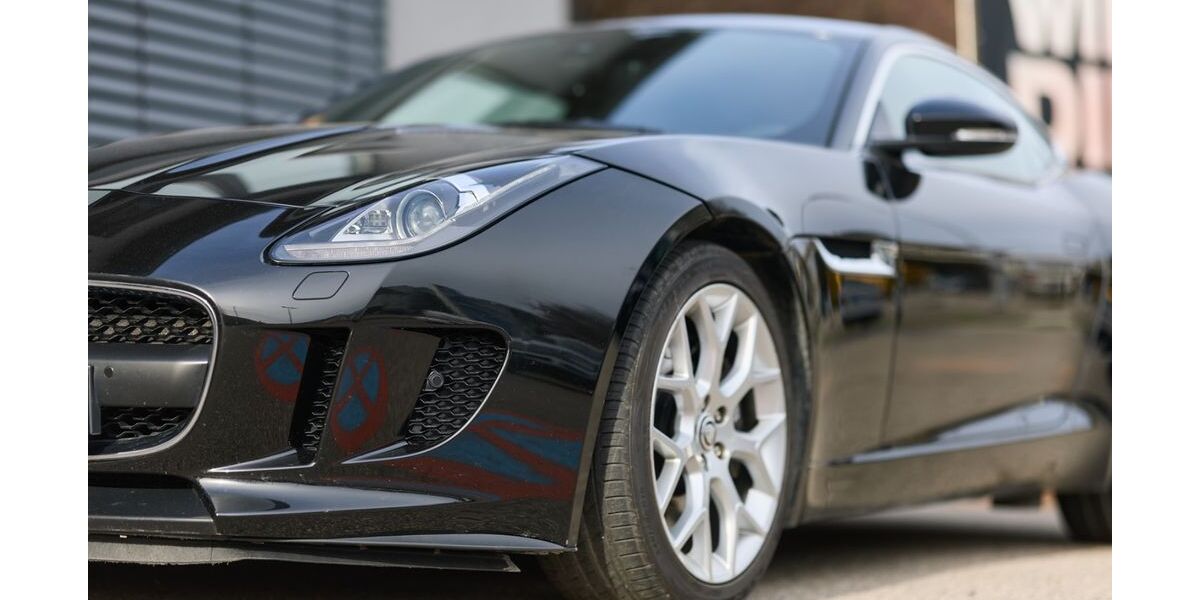 Jaguar F-Type 98.431 km 34.300 &euro; Reutlingen 72762