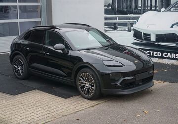 Porsche Macan 6.900 km 75.888 &euro; Stuttgart 70499