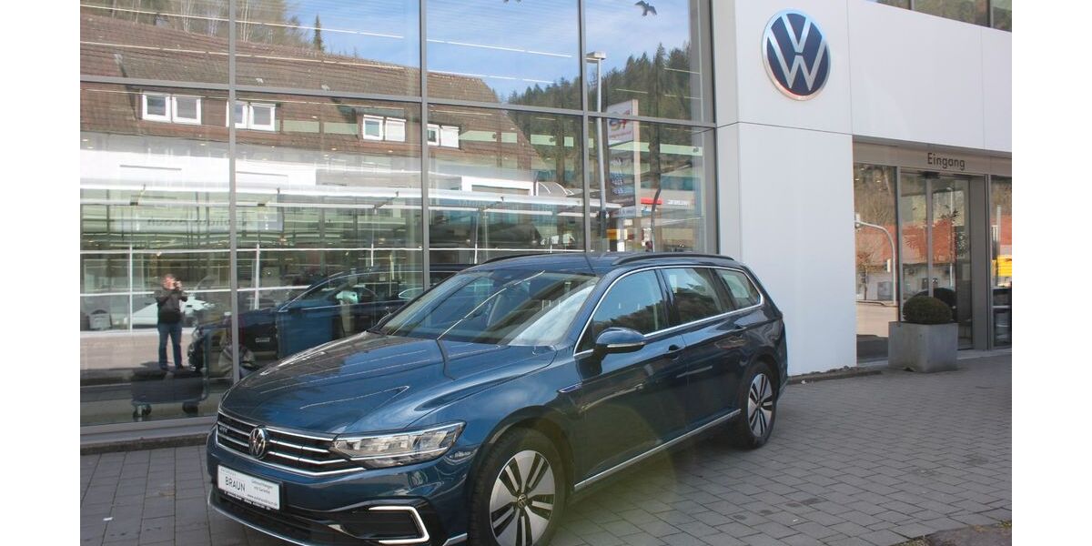 VW Passat Variant 49.790 km 23.490 &euro; Wildberg 72218