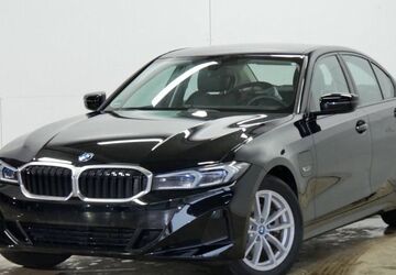 BMW 330 18.500 km 36.180 &euro; Böblingen 71032