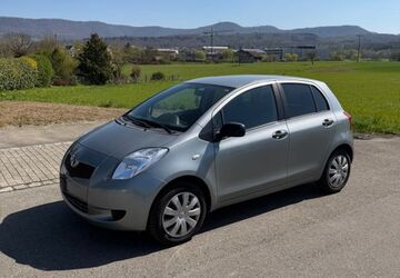 Toyota Yaris 106.000 km 3.900 &euro; Metzingen 72555