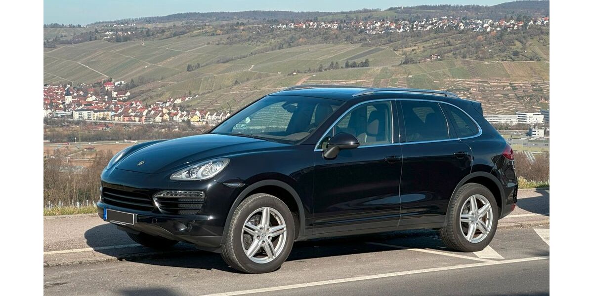 Porsche Cayenne 214.000 km 17.300 &euro; Stuttgart 70378