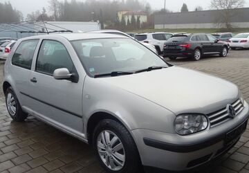 VW Golf 122.000 km 2.990 &euro; Horb-Mühringen 72160