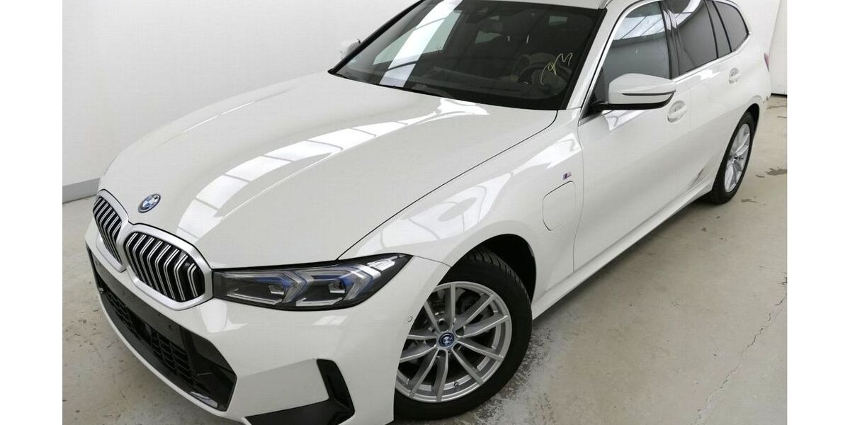 BMW 330 21.400 km 39.780 &euro; Böblingen 71032