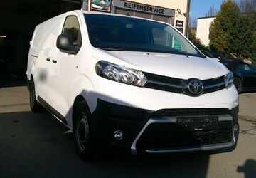 Toyota Proace (Verso) 95.000 km 17.990 &euro; Sindelfingen 71065