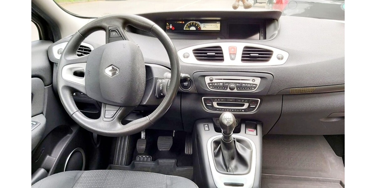 Renault Scenic 58.000 km 5.800 &euro; Böblingen 71032