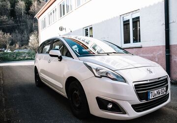 Peugeot 5008 217.000 km 6.900 &euro; Rottenburg am Neckar 72108