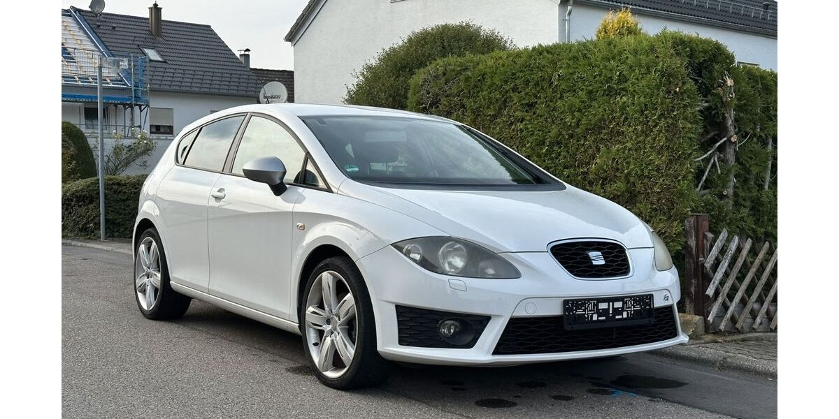 Seat Leon 111.000 km 5.400 &euro; Herrenberg 71083