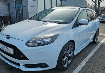 Ford Focus 110.800 km 11.900 &euro; Reutlingen 72766