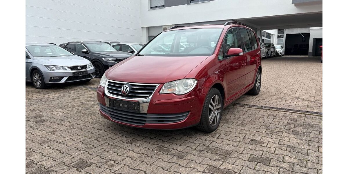 VW Touran 221.624 km 3.195 &euro; Stuttgart 70597