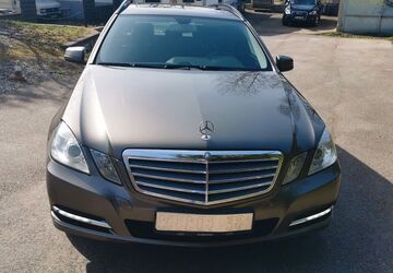 Mercedes-Benz E 220 168.000 km 9.250 &euro; Tübingen 72072