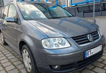 VW Touran 208.000 km 3.660 &euro; Holzgerlingen 71088