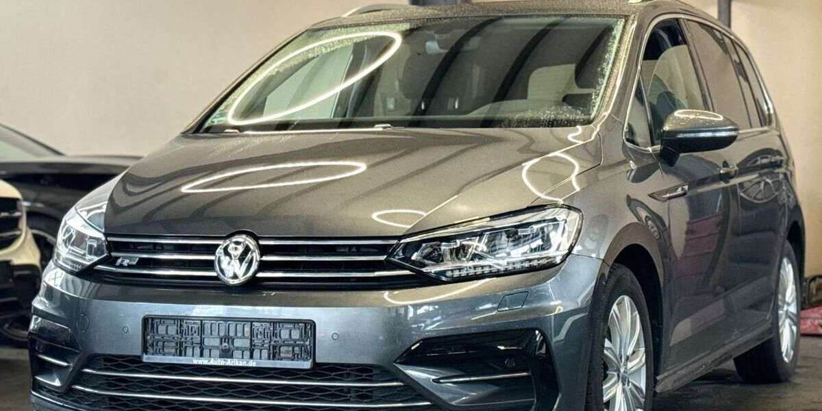 VW Touran 161.000 km 16.500 &euro; Stuttgart 70374