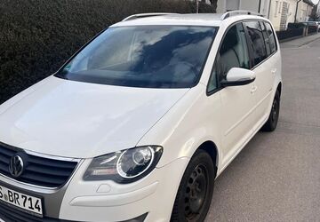 VW Touran 298.000 km 3.500 &euro; Wolfschlugen 72649