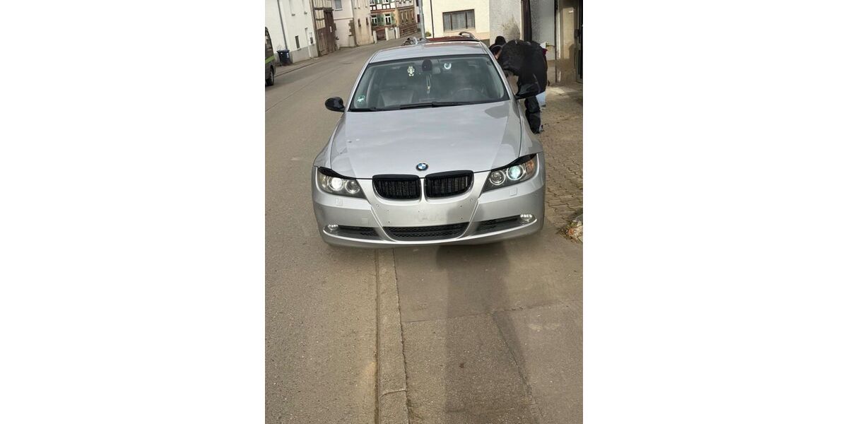 BMW 320 311.000 km 3.700 &euro; Hirrlingen 72145