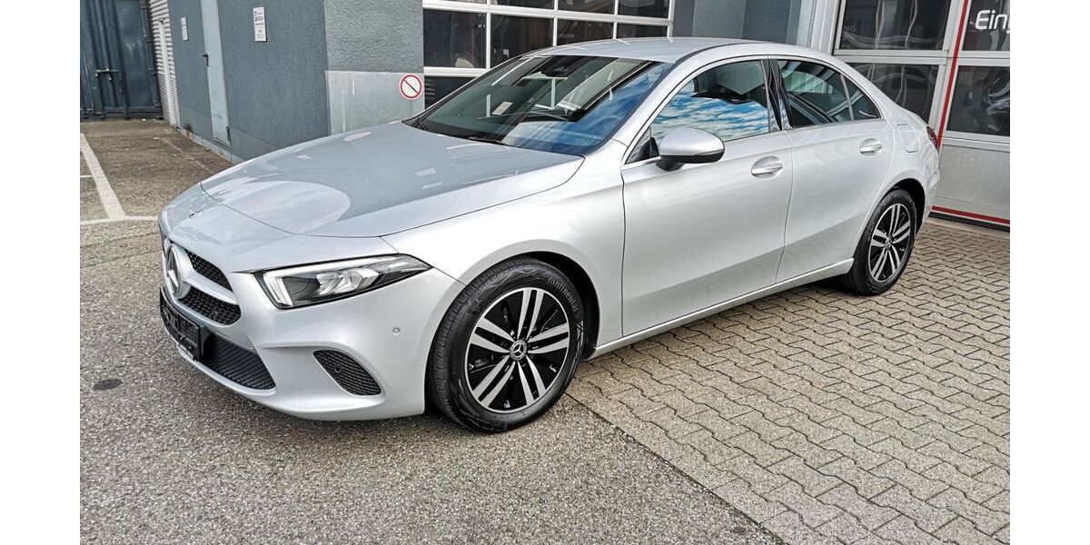 Mercedes-Benz A 180 28.700 km 24.950 &euro; Ofterdingen 72131