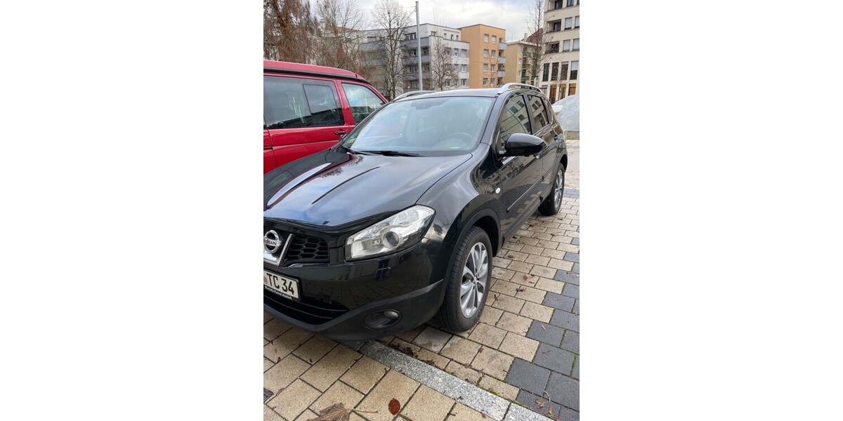 Nissan Qashqai 163.181 km 8.500 &euro; Stuttgart 70173