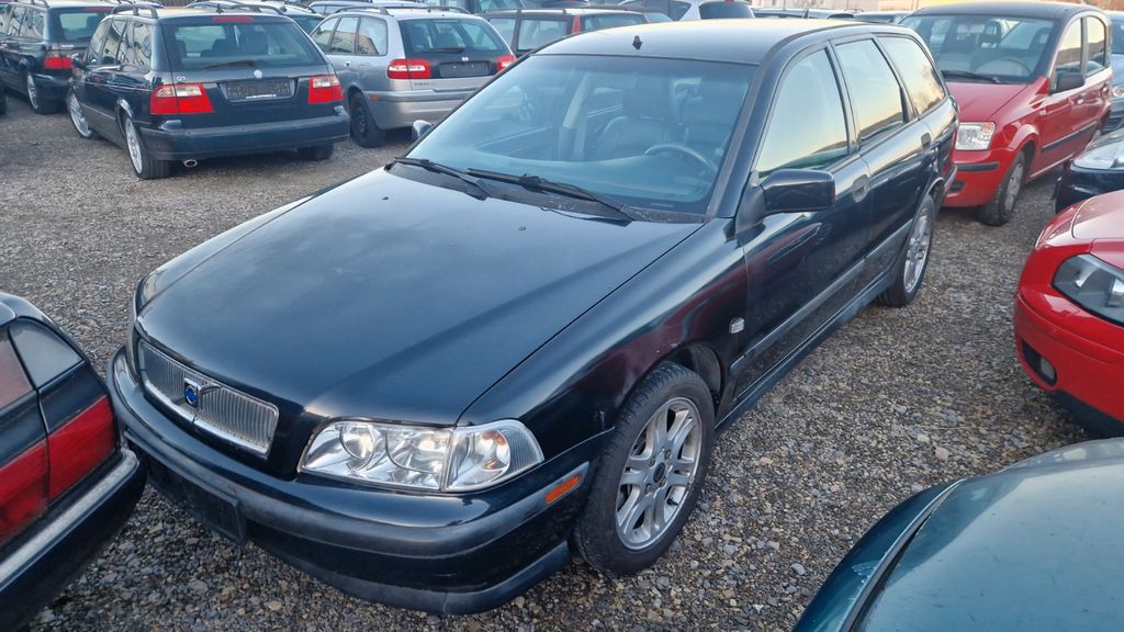 Volvo V40 174.000 km 3.333 &euro; Rangendingen 72414