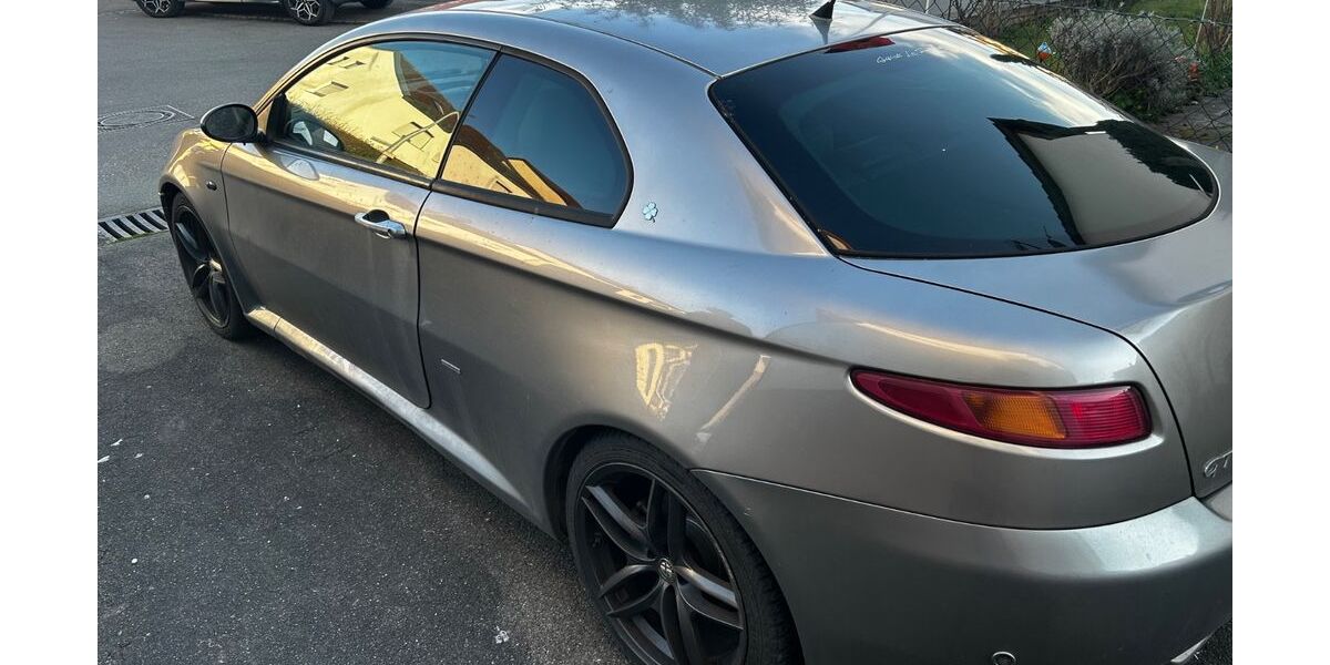 Alfa Romeo GT 267.000 km 1.499 &euro; Oberboihingen 72644