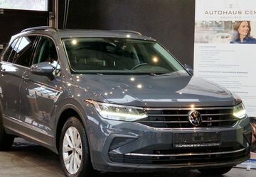 VW Tiguan 124.500 km 21.999 &euro; Gäufelden 71126