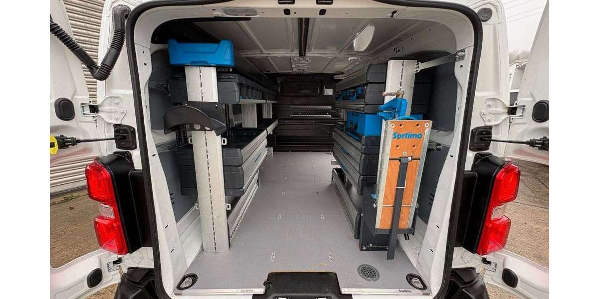 Opel Vivaro 61.790 km 18.900 &euro; Sindelfingen 71065