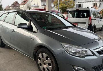 Opel Astra 182.000 km 2.350 &euro; Gomaringen 72810