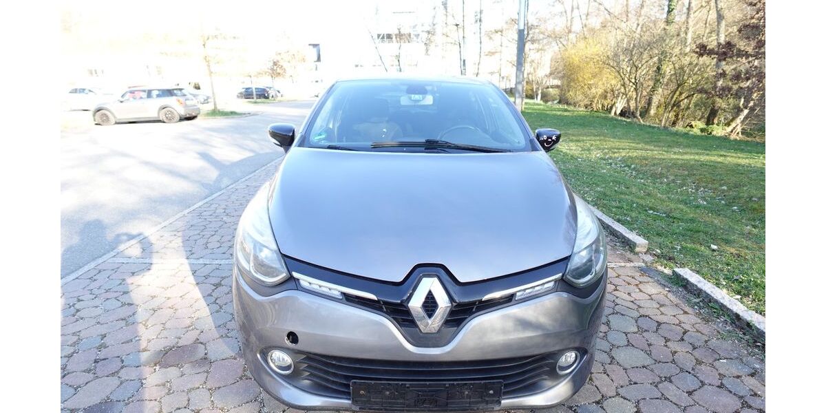 Renault Clio 135.785 km 4.990 &euro; Waldenbuch 71111